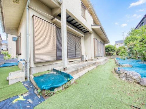 南西側から撮影