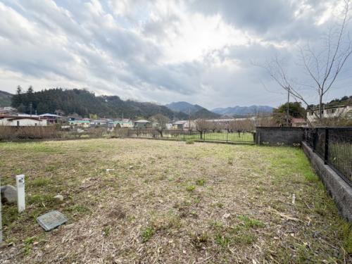 対象地南西方向のお写真です。開放的な空間となっております。