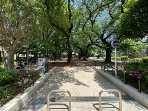 宮前公園・・・約360ｍ