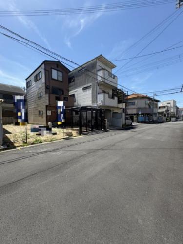 【前面道路含む現地写真】 【前面道路含む現地写真】