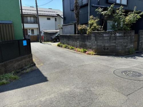 東側道路