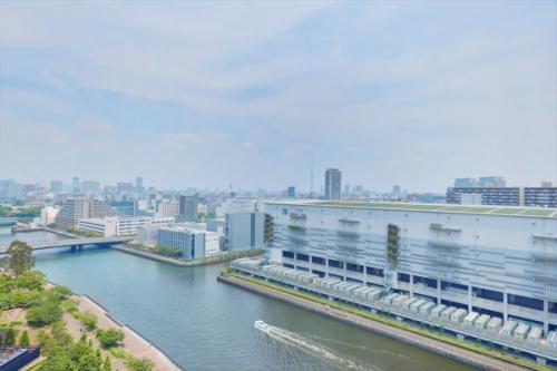 スカイツリーと豊洲運河を一望できます※天候による
