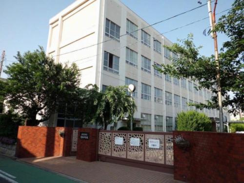 名古屋市立笈瀬中学校 徒歩15分。 1200m