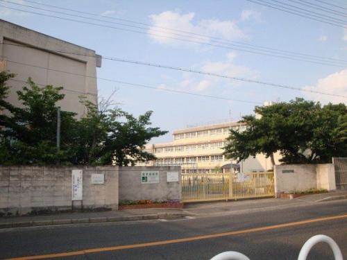 堺市立日置荘小学校 850m 堺市立日置荘小学校 850m