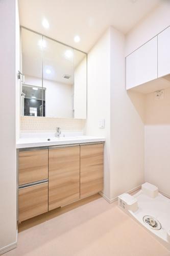 収納付三面鏡洗面化粧台