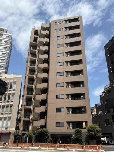 明治通りに面したマンションです