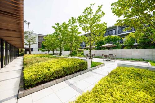 【プライベートガーデン】約800m2を超える四季折々の植栽に囲まれた中庭