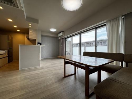 南向きにつき、陽当たり良好のお部屋です。