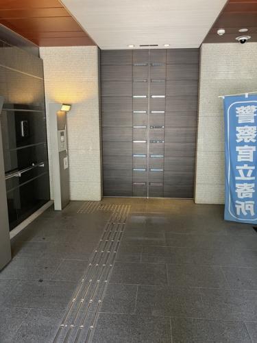 エントランス前