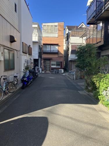 南東側通路から撮影