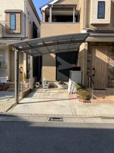 カーポート（車種による）