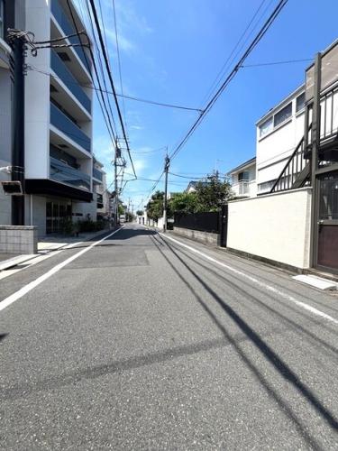 車通りも少なく、穏やかな住環境です。 車通りも少なく、穏やかな住環境です。
