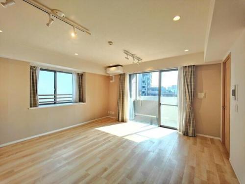 約12.1帖のリビングダイニング