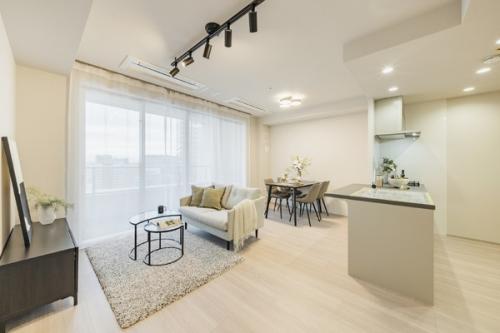 約15.2帖のLDK。家具・調度品は販売対象には含まれません。