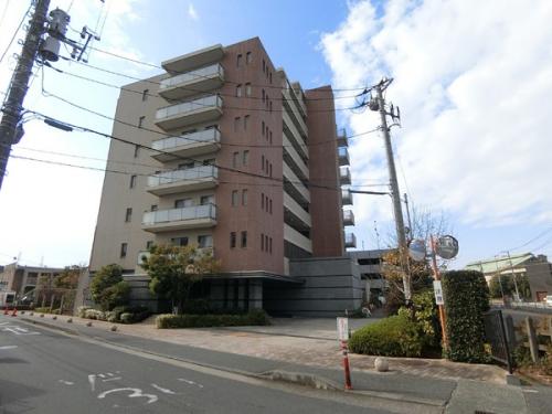 北東側（エントランス側）より撮影