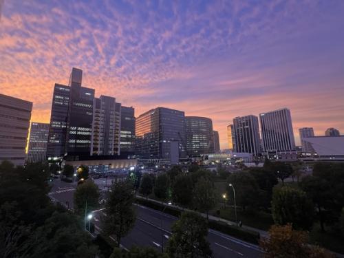 みなとみらいの夕景も存分に味わえる贅沢なお部屋です