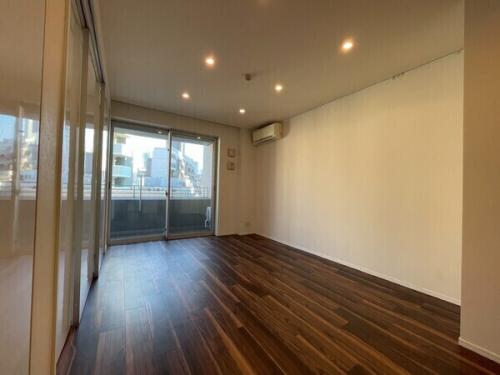 南東向きにつき、陽当り・通風良好