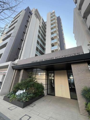 2014年3月築。東京メトロ丸ノ内線「東高円寺駅」徒歩4分のマンション。