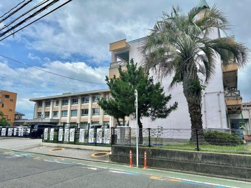 廿日市市立廿日市小学校／約550m