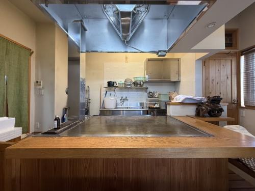 鉄板ダイニングスペース