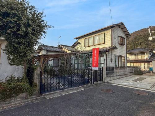 現地土地写真です。建物は解体して更地の状態でお引渡しを行います。