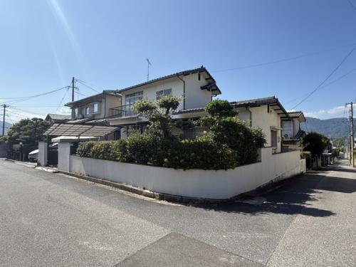 現地土地写真です。日当たり良好、南東角地。解体更地渡し。 現地土地写真です。日当たり良好、南東角地。解体更地渡し。