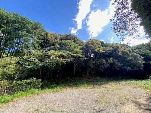 砂利敷部分及び畑部分は対象不動産に含まれません。