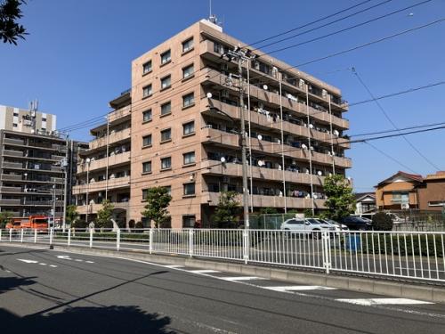 鉄筋コンクリート造7階建