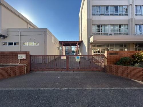 川崎市立京町小学校／約200m