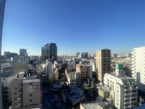 開放感のあるバルコニーからの眺望(日中)