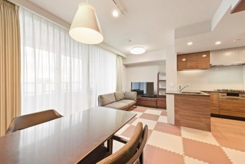 ※家具・調度品は価格に含まれません。