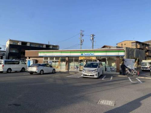 ファミリーマート緑徳重店／約660m