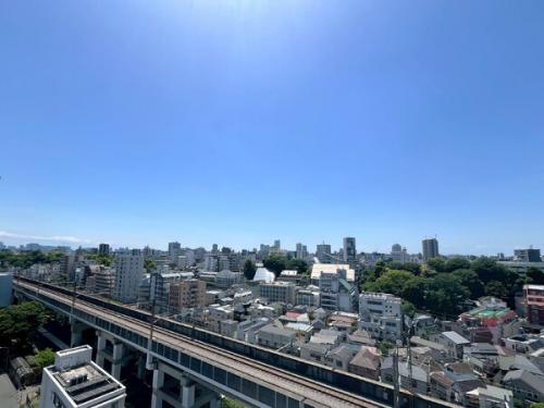 新幹線の往来を望むことができる、お子様には嬉しい眺望です。