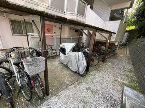 駐輪場 駐輪場