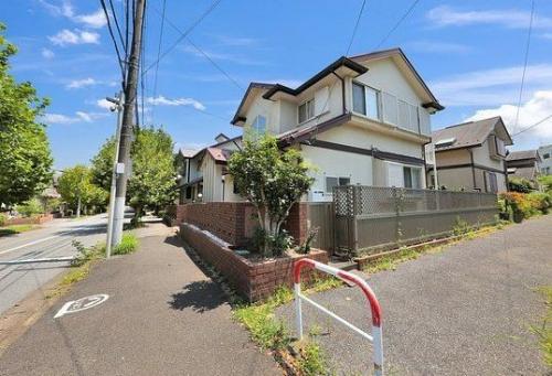 前面道路含む外観