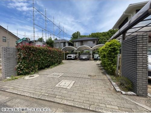 南西側カーポート１台分（車種による制限有）、共有通路