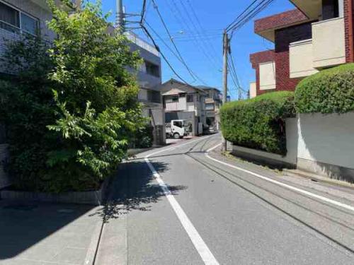 前面道路含む外観 前面道路含む外観