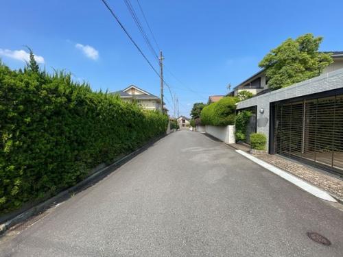北東側道路