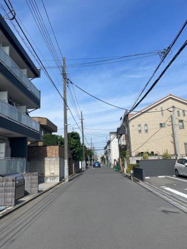 前面道路含む外観