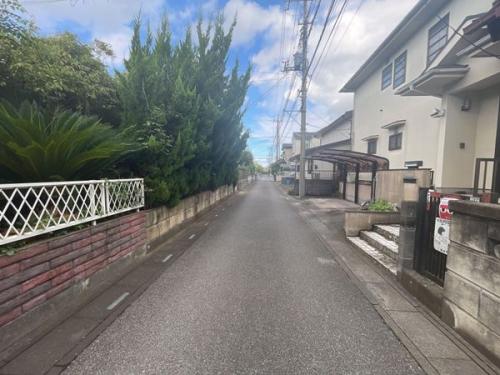 前面道路（南東側）