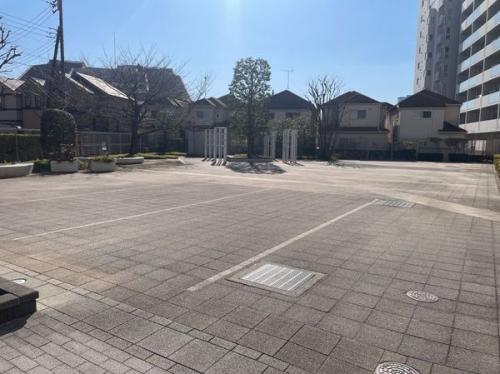 クロスガーデン(マンション敷地内)