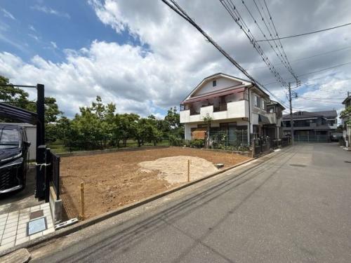 前面道路含む外観 前面道路含む外観