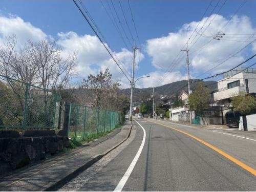 前面道路含む外観