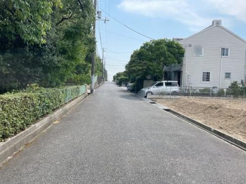前面道路含む外観 前面道路含む外観