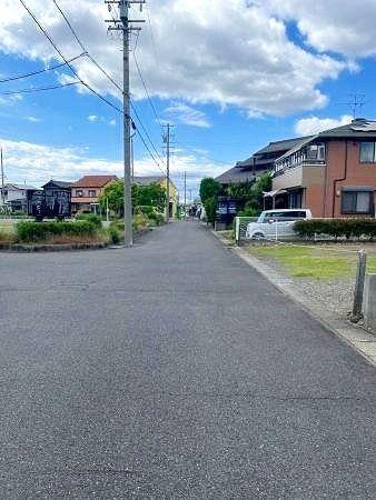 前面道路含む外観 前面道路含む外観