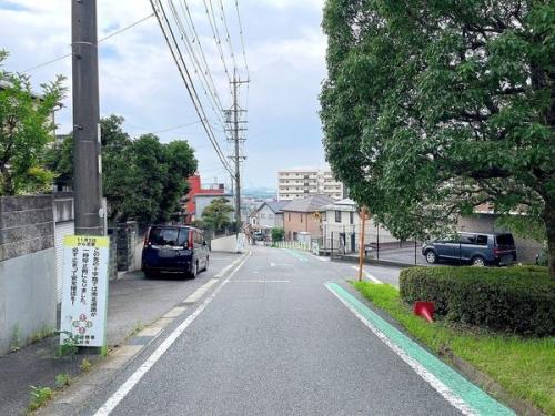 北側から南側