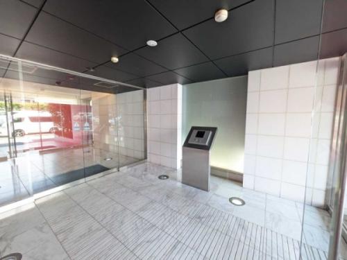 エントランス：オートロック（撮影年月：2025年06月）