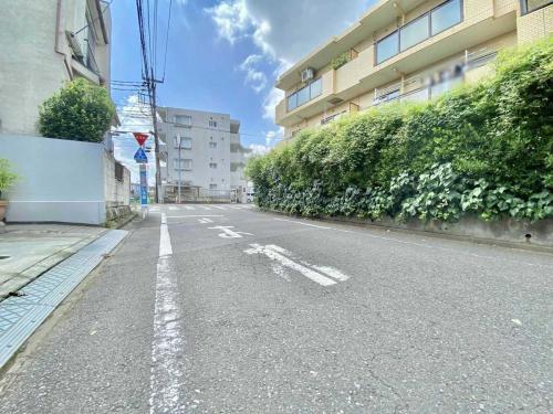 前面道路(撮影年月：2024年08月)