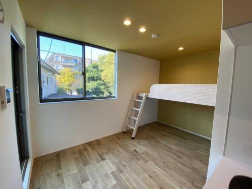 室内：203（写真は新築時）（撮影年月：2025年11月）