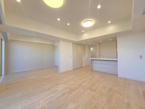 LDK：約14.3帖（左：洋室約6.0帖）